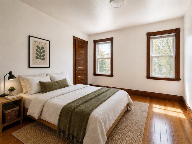 Photo - 114 White St