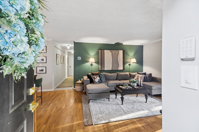 Photo - 1150 Collier Rd NW