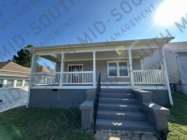 Photo - 325 N Dean St