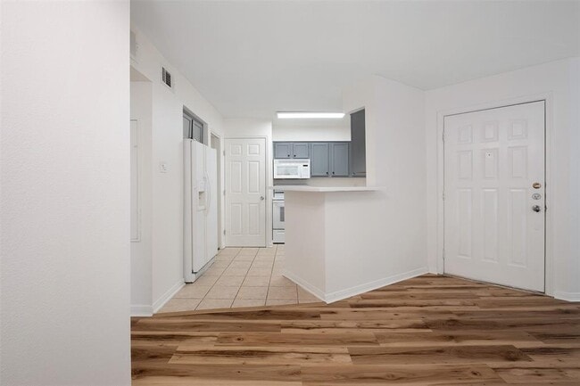 Photo - 2450 Wickersham Ln Unit 904