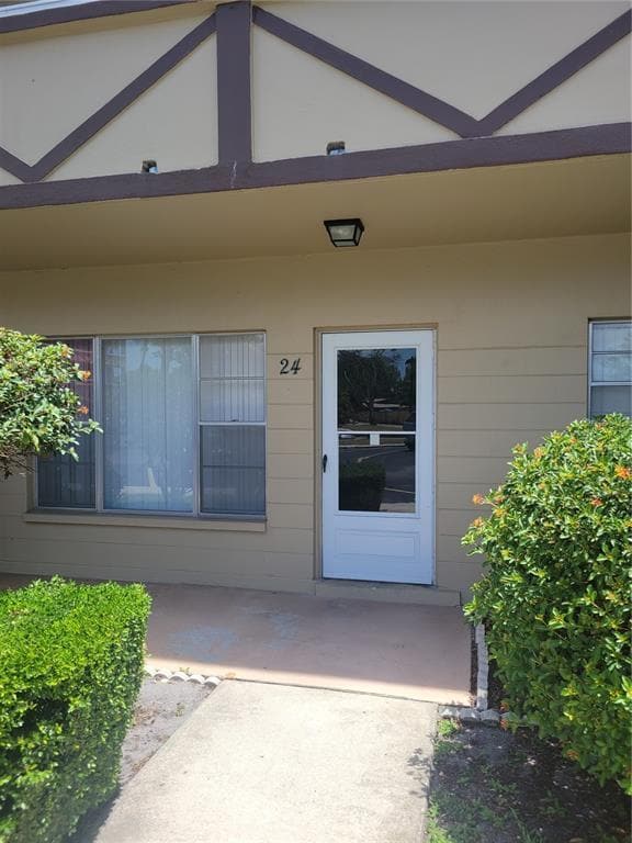 Building Photo - 2464 Australia Way E Unit 24