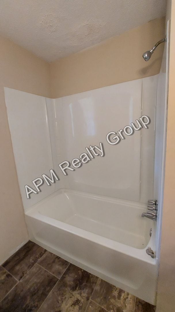 Photo - Large home in Southeast Columbia