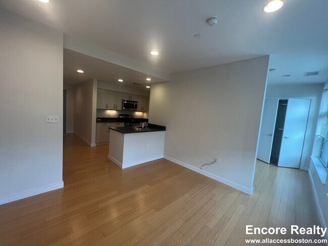 Photo - 601 Albany St Unidad 601