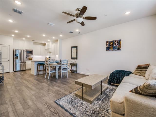 Photo - 532 Ballustrade Dr