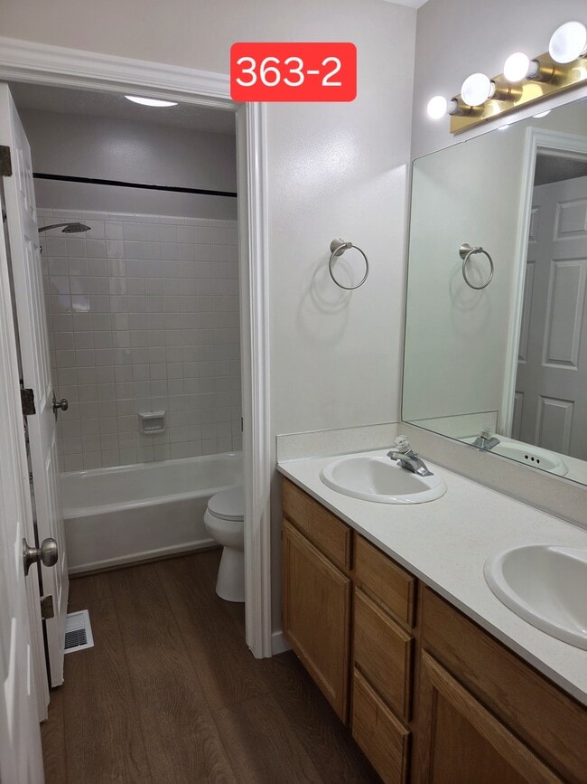 Photo - 363 W 1050 N