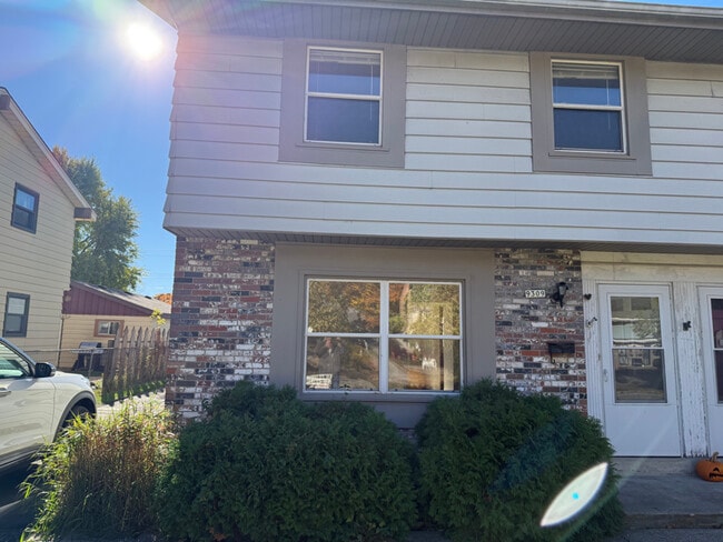 Building Photo - 9309 W Morgan Ave