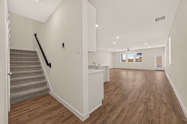 Photo - 3527 Lovebird Ln
