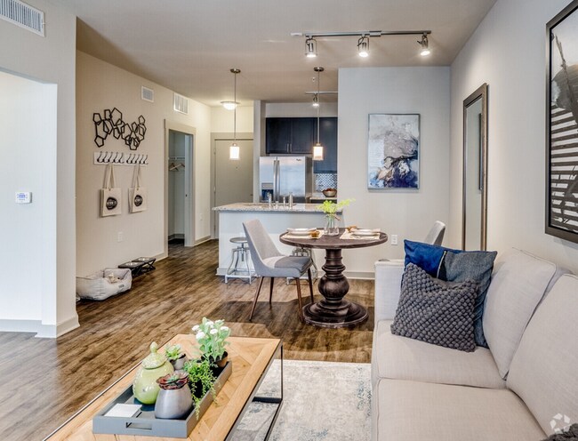Building Photo - 926 E 15th St Unit 2504 Rental