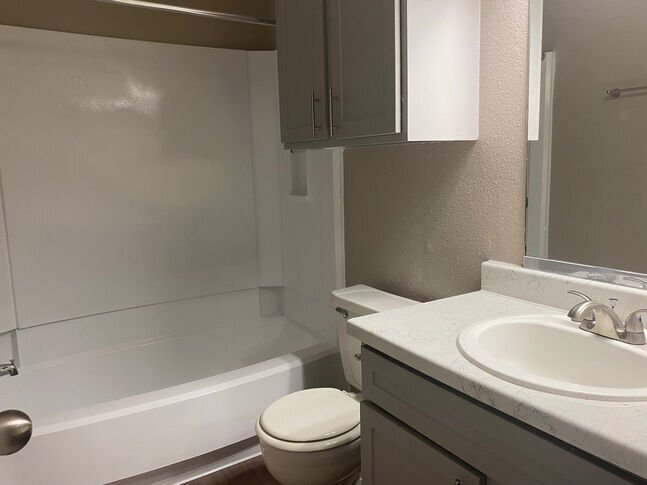 Photo - 10901 Meadowglen Ln Unidad #270A