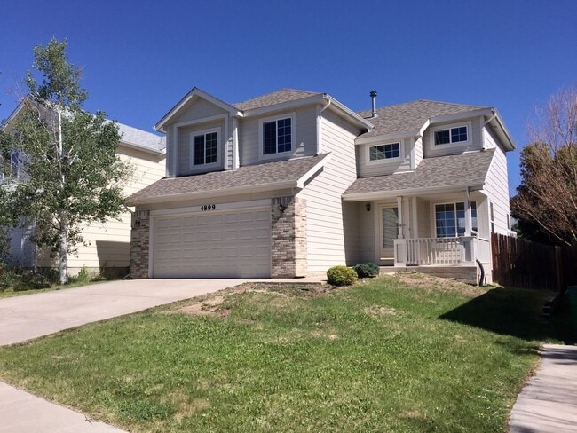 Building Photo - Spacious 4 Bedroom Home