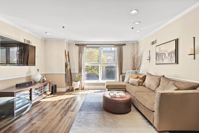 Photo - 70 ADAMS St Unit 2J