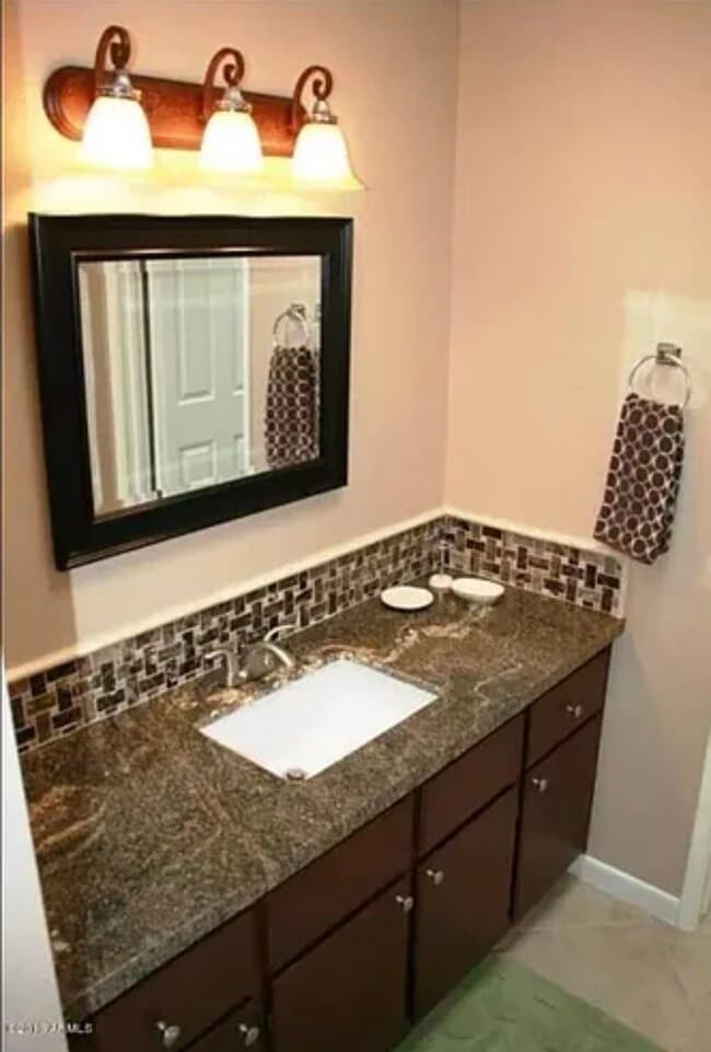 Photo - 2446 E 5th Pl