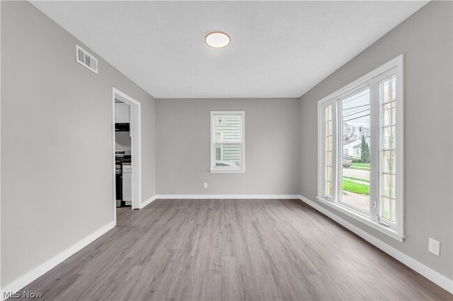 Photo - 12804 Kirton Ave