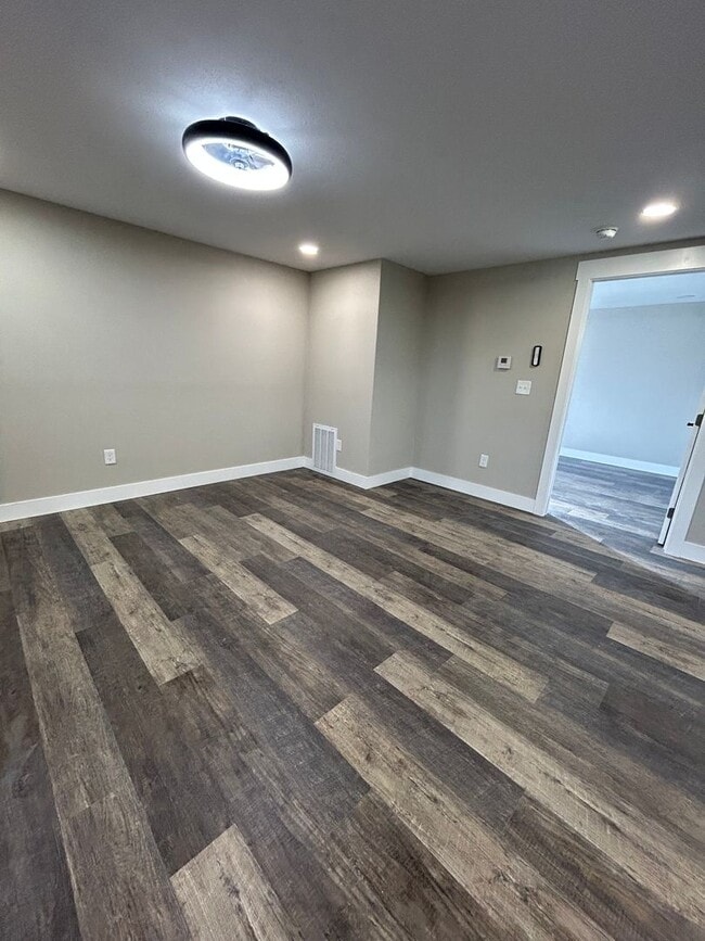 Photo - YOU HAVE GOT TO SEE THIS ONE!!! IT'S A STUNNER! 1br/1ba House w/Washer and Dryer Hookups! NEW APP...