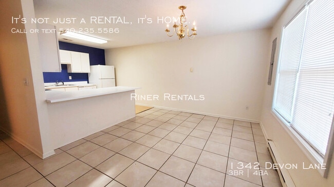 Photo - 1342 Devon Ln