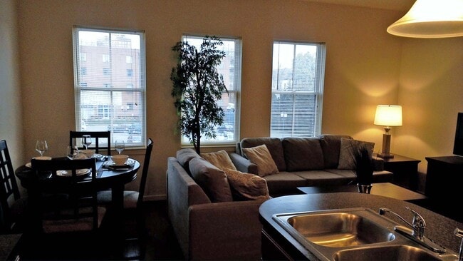 Norcross Station Apartments