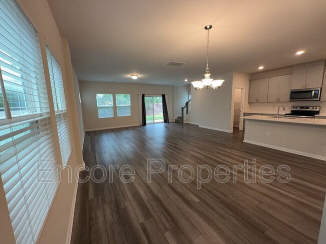 Photo - 304 Joneshaven Dr