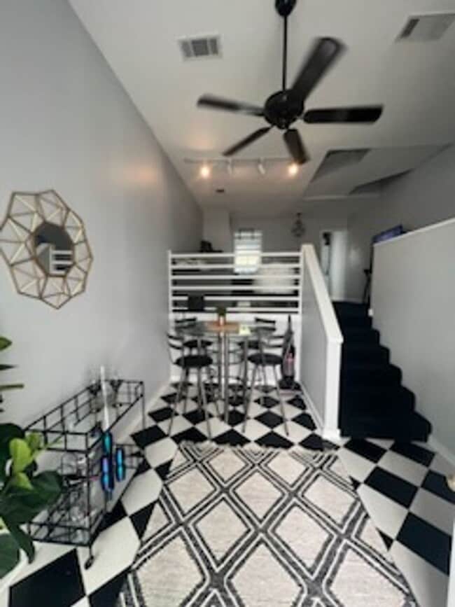 Photo - 2 bedroom 2.5 bath in College Town!! Walk ...