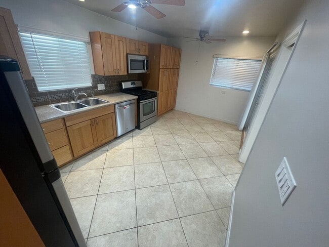 Photo - 4BD/2BA House on 63rd!
