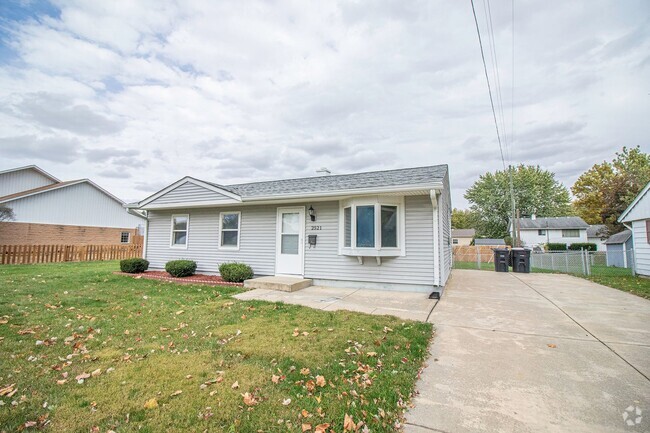 Building Photo - UPDATED 3BR HOME CLOSE TO JEFFERSON SCHOOL