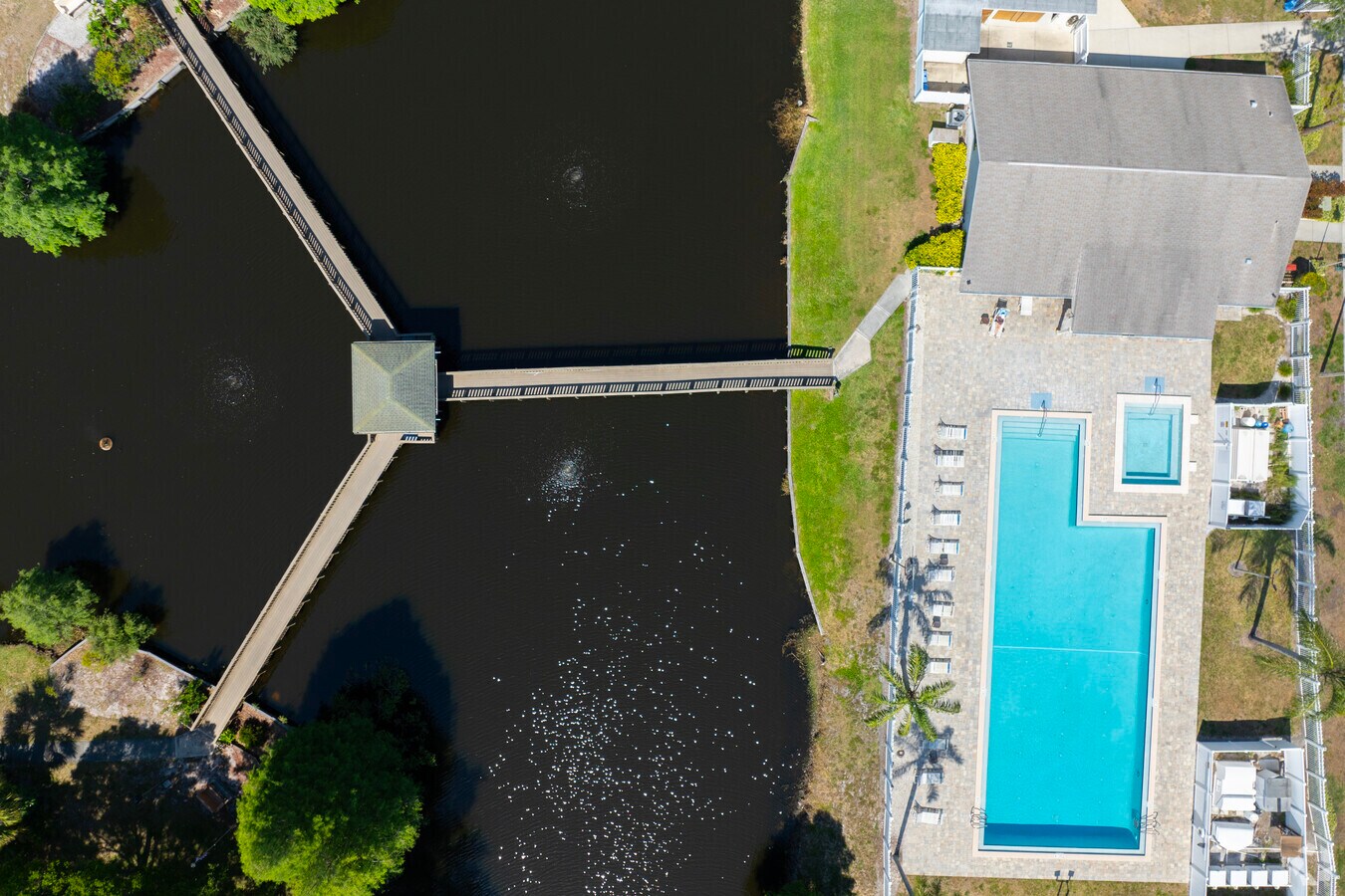 Photo - Lake Forest Condominiums