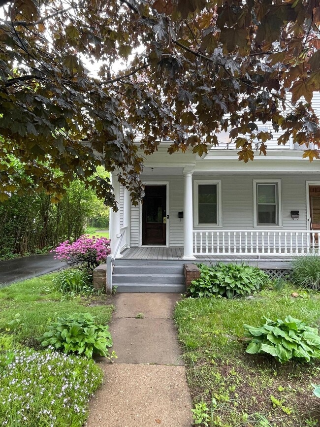 Photo - 1740 Farmington Ave Apartamento Unidad 1