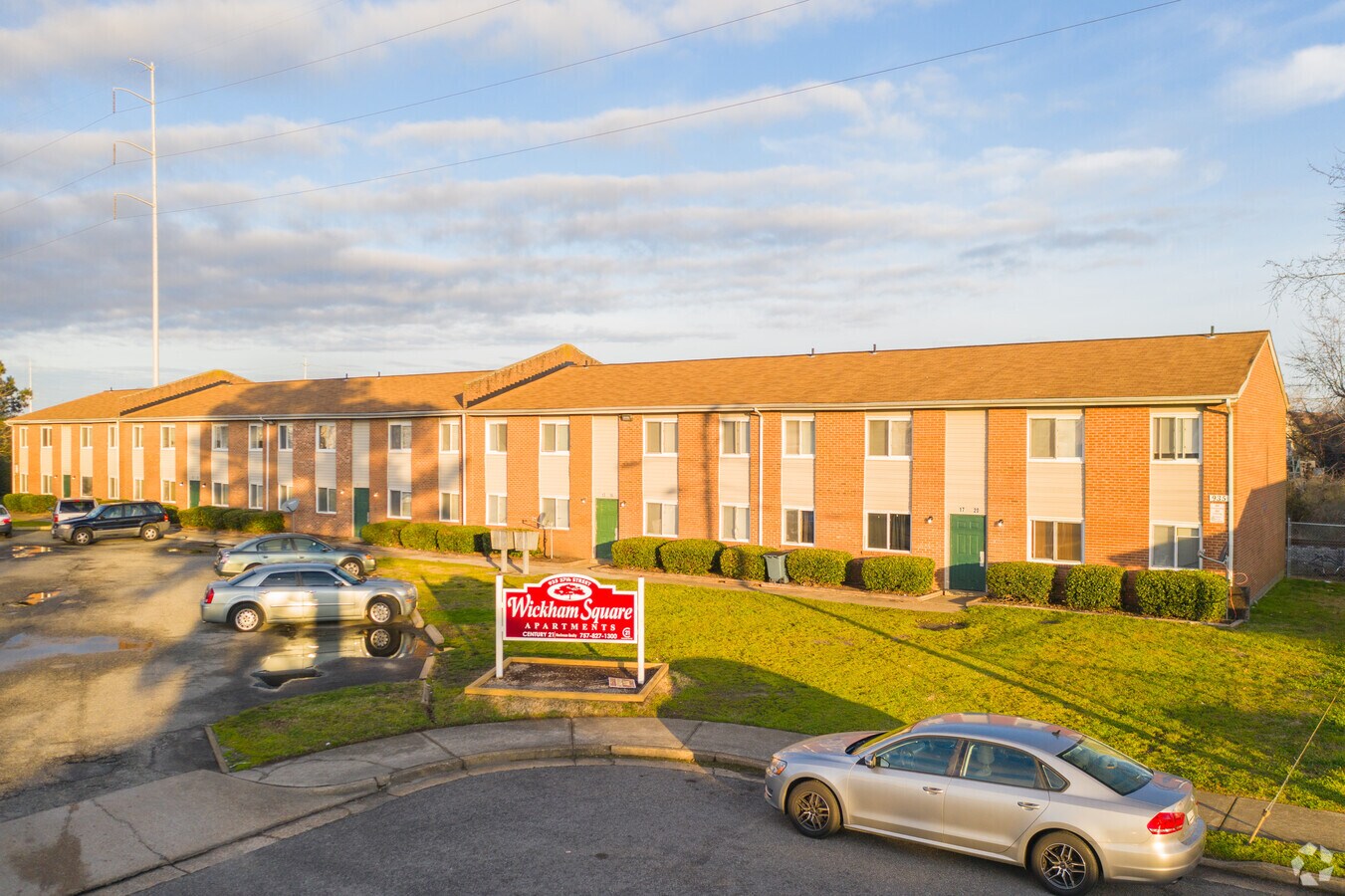 Wickham Square Apartments - Wickham Square Apartments