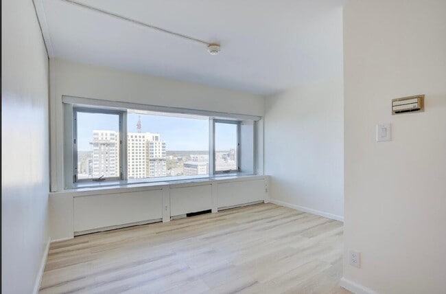 555 E William St Unit 16G