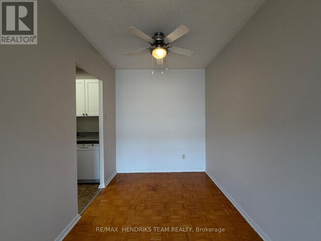 Photo - 49 Leaside Dr Unit 303