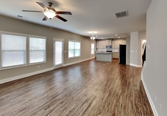 Photo - 243 Sage Dr