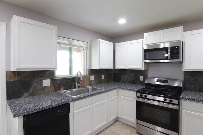 Photo - 7941 Longridge Dr