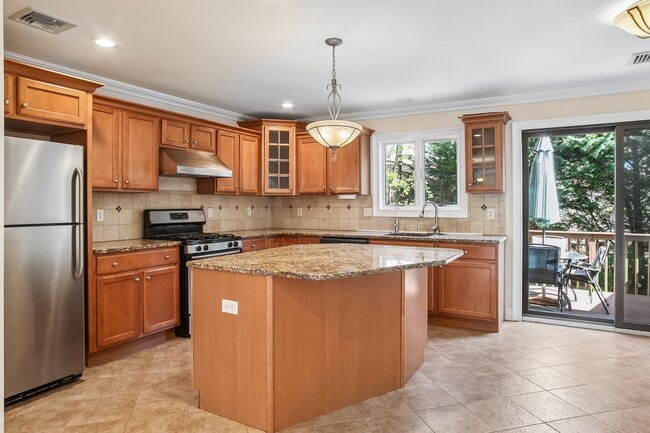 Photo - 182 Princeton Ln