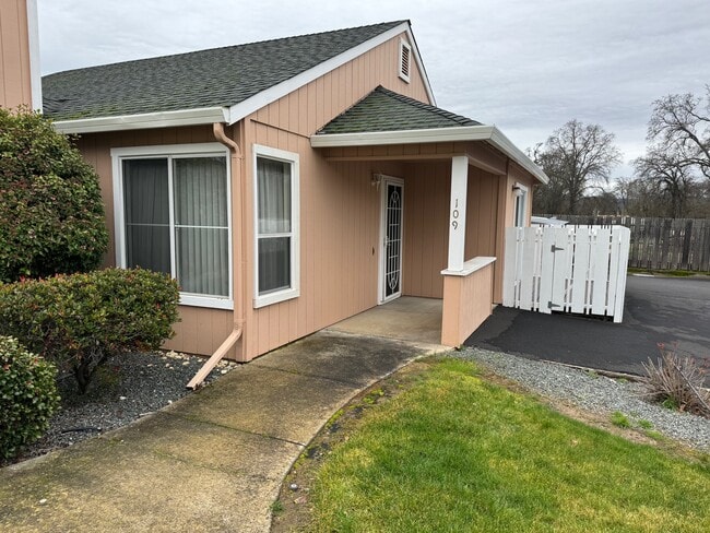 Building Photo - 109 Marina Dr S Rental