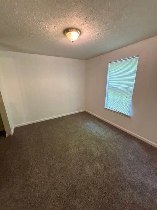 Photo - 33 Wisteria Ln