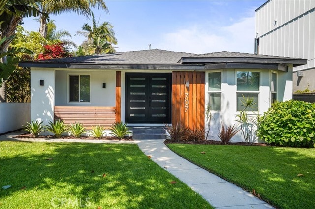 Photo - 707 Sapphire St House