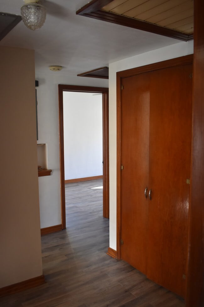 Photo - 5222 shirley ave