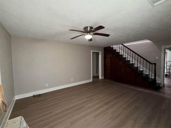 Photo - 906 Llano St