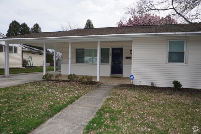 Building Photo - 117 E Timonium Rd Rental
