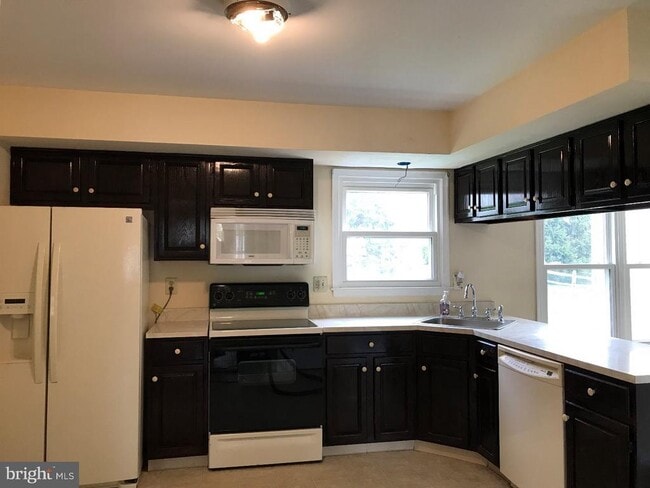 Photo - 2 Corwen Terrace W