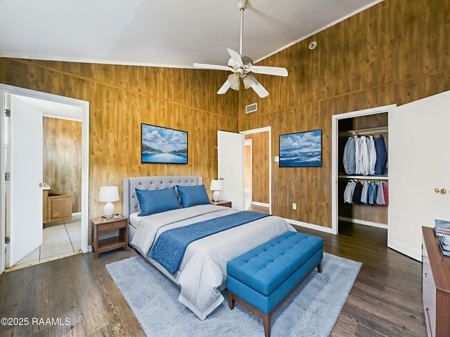 Photo - 111 Sternberg Dr