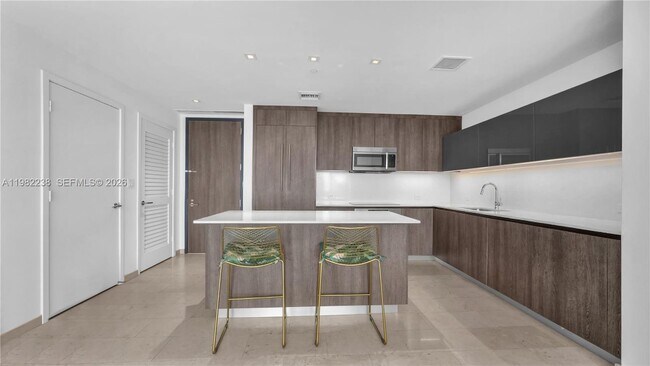 Photo - 88 SW 7th St Unit 3307