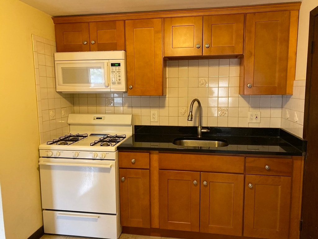 Photo - 87R Madison St Apartment Unit 2R