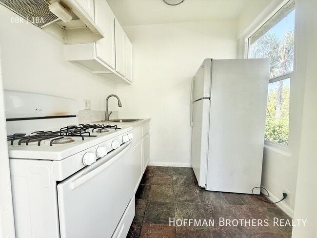 Photo - 858 N La Fayette Park Pl Unidad 10