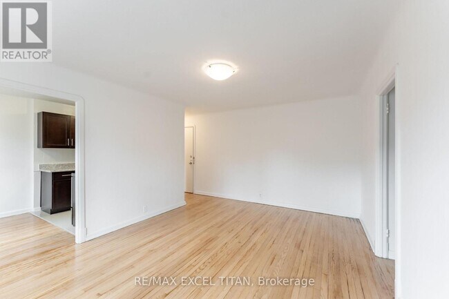 Photo - 8 Mallory Gardens Unit 35