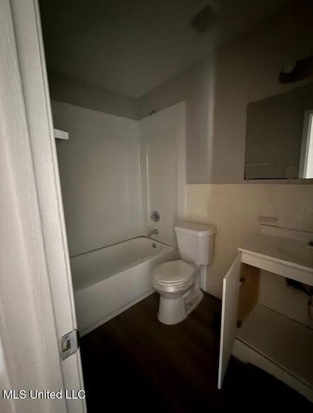 Building Photo - 601 W Hill Dr Rental