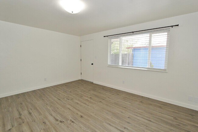 Photo - 1407 Ellis Ave