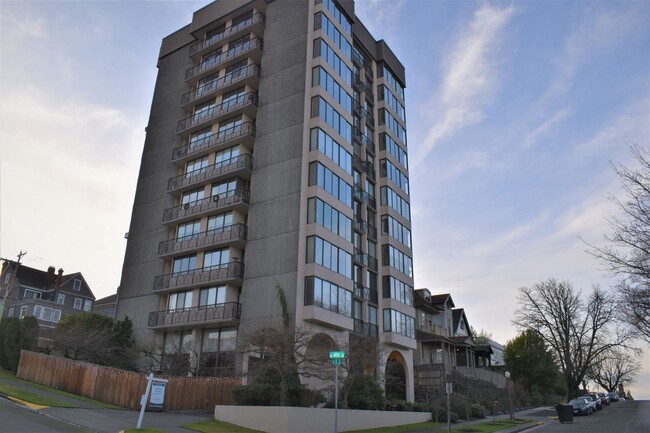 Stadium District Condo with Views of Comme... - Stadium District Condo with Views of Comme...