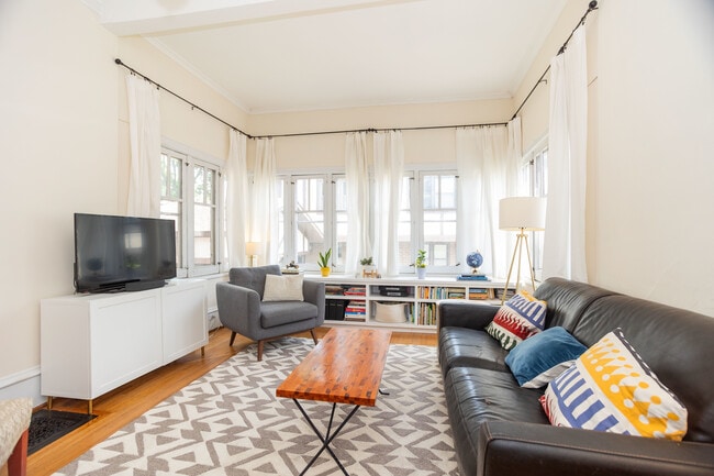 Photo - 1111 Superior Street Unidad 1