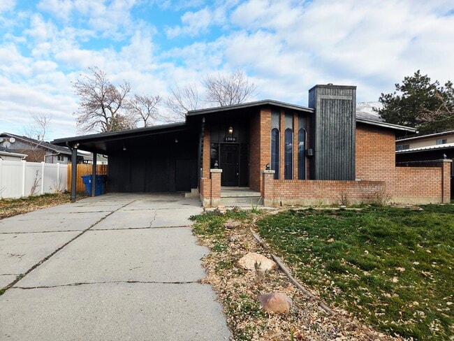 Building Photo - 1968 E 5850 S