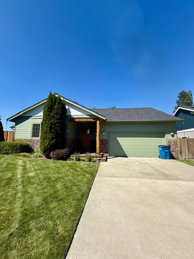 Charming 3 Bedroom Single-Level Home in Ba... - Charming 3 Bedroom Single-Level Home in Ba...